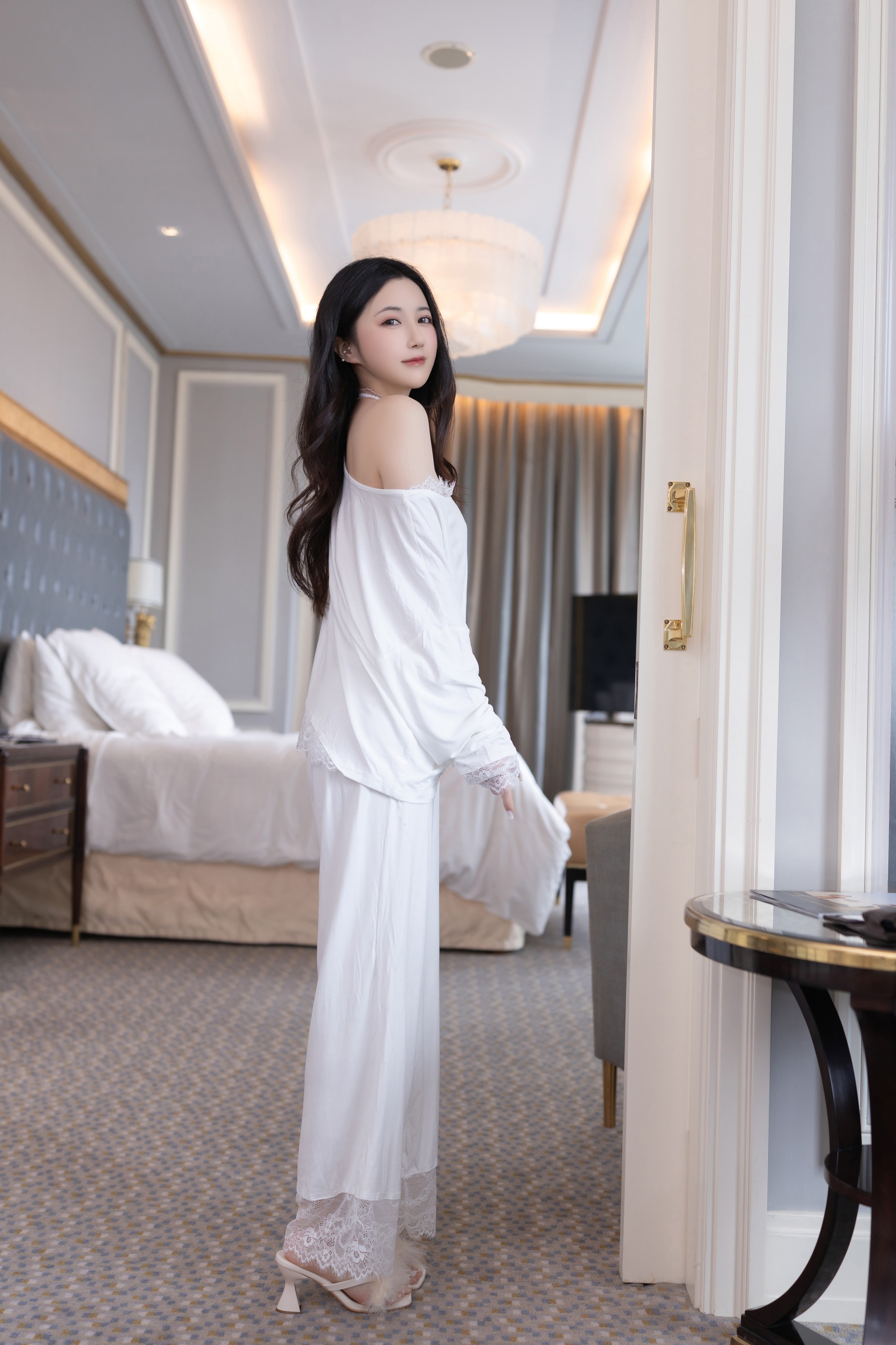 图片[1]-鱼子酱Fish – NO.230 （私拍） 《温柔姐姐》写真[120P]-XikXak